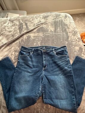 American Eagle Outfitters Medium/Dark Blue Stretch Skinny Jeggings